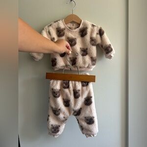 Cozy Fuzzy Baby Outfit with Bear Print Gap